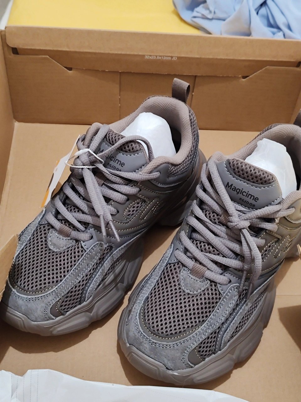 避雷9915拼夕夕奥古狮登的鞋子 收到鞋子打开真的一股很劣质的