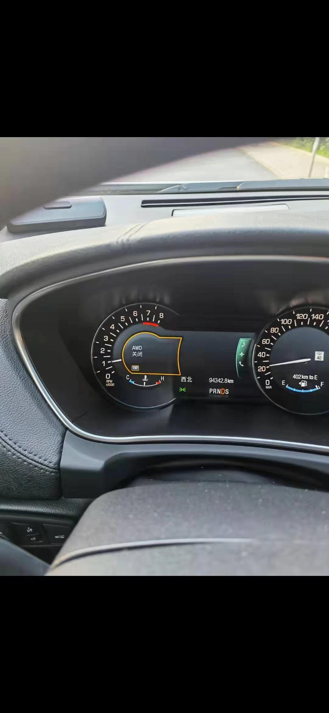 林肯mkx行驶时仪表报awd关闭.品牌:林肯 型号:林肯mkx 动力信息:2.