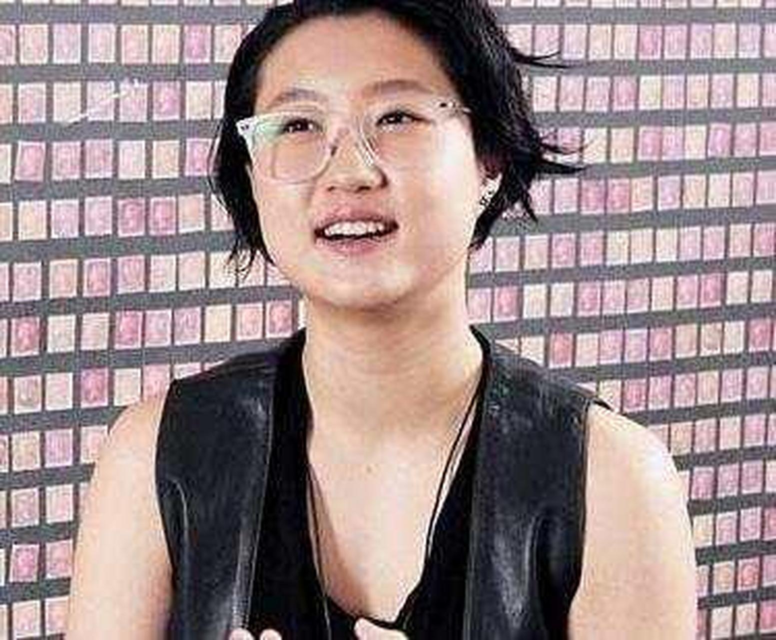 当我们看到"小龙女"吴卓林的近况,才深刻理解了成龙当初选择不认她的