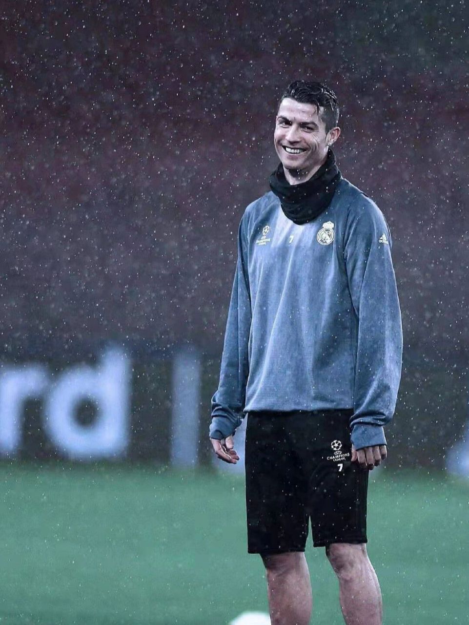 c罗壁纸来一波! (图片均来源于浏览器)