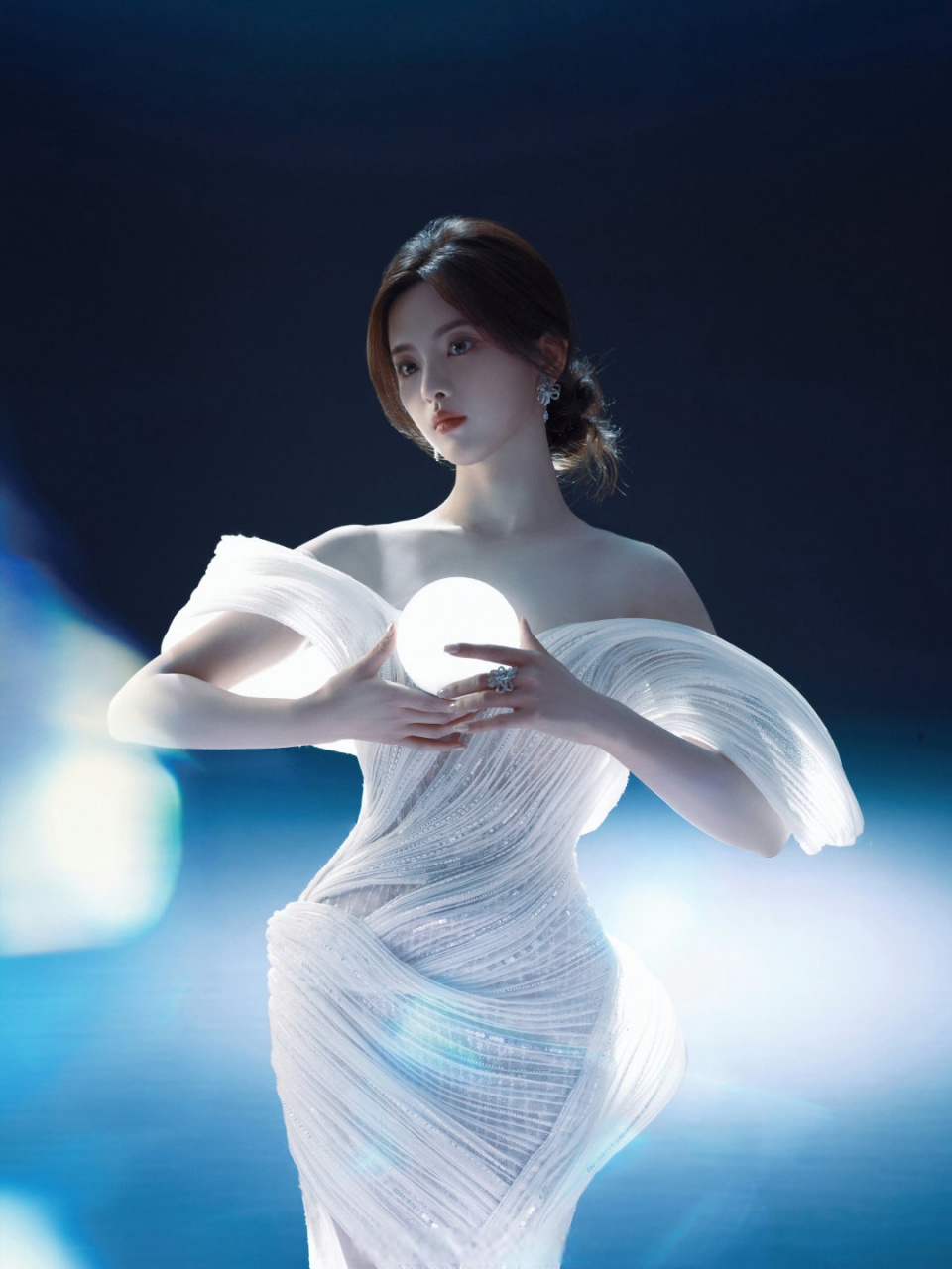 gq造型出图的女明星: 杨超越,田曦薇,李一桐,金晨,吴宣仪 来看看这次