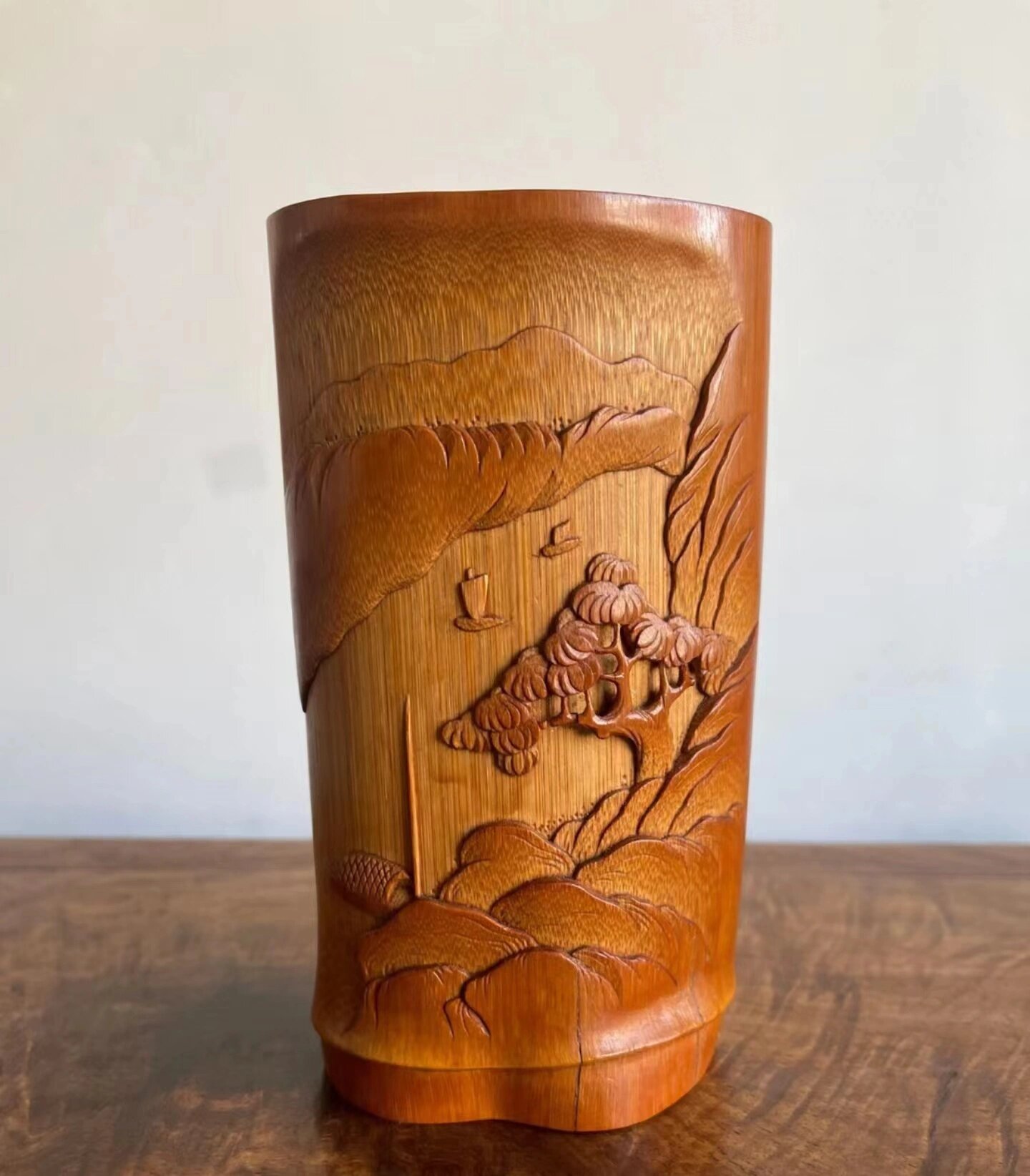 清代精美手工精雕竹笔筒 【珍藏佳品】手工雕刻竹笔筒🎨 🌹 手工