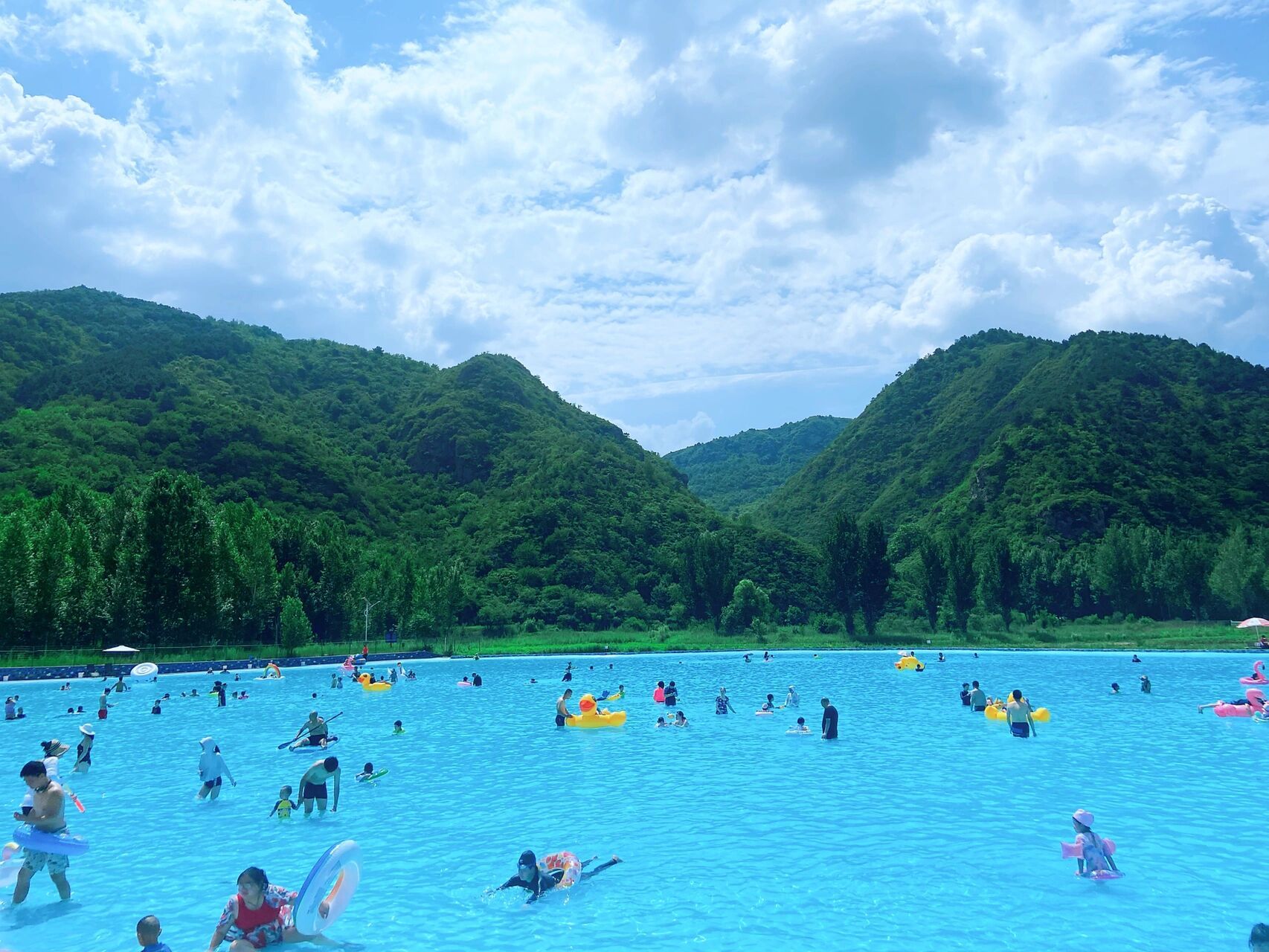 打卡京郊最美泳池/密云人间花海 炎炎夏日,当然要有阳光沙滩9215