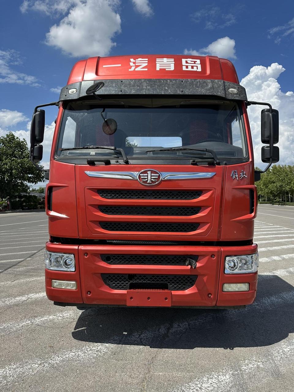 最最最新到店:2018年9月解放天v潍柴430车况原版轮胎不错 国五排放