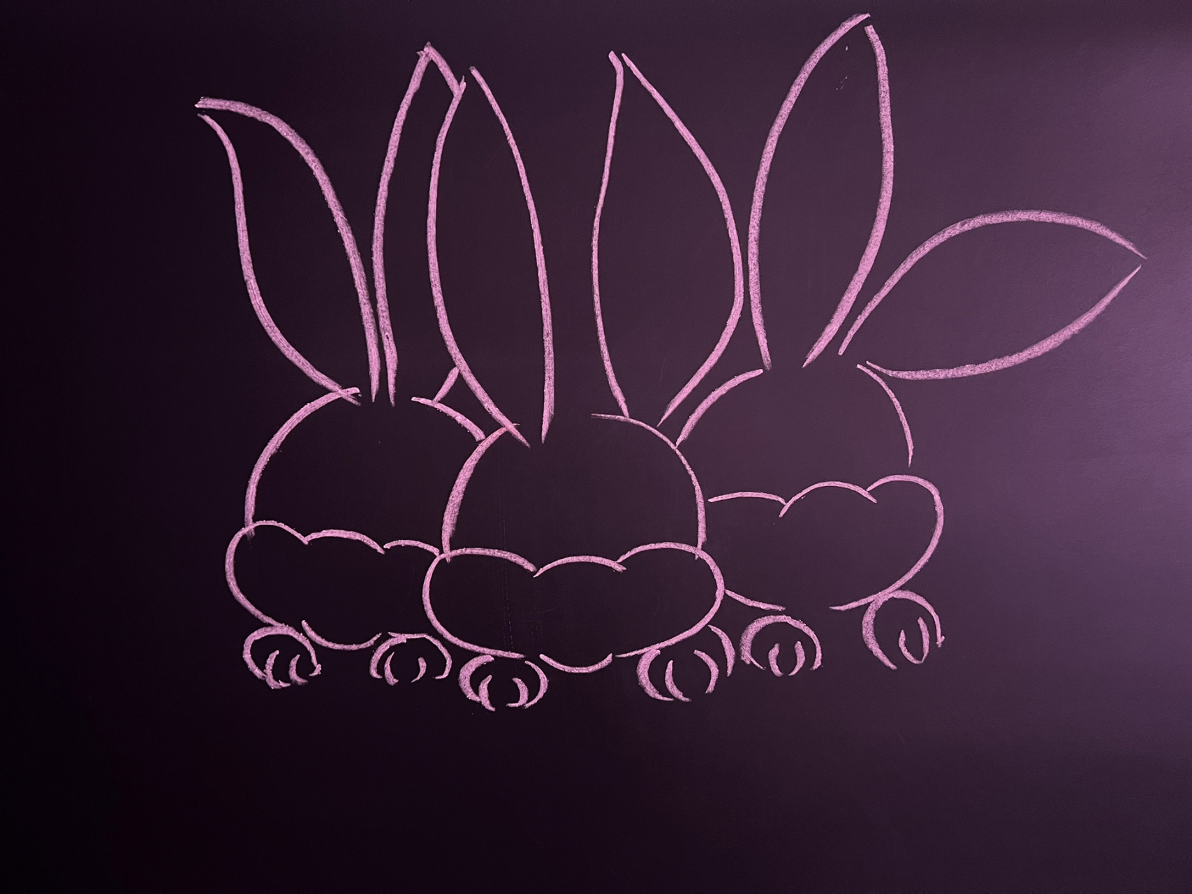 黑板报一黑板报粉笔画～兔子   黑板报插画粉笔画福袋91