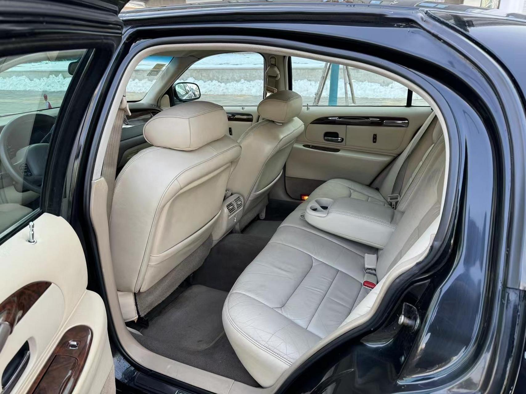 9899 红旗 ca7460  02年  v8  极品 4万公里 实表 全车原版 极品