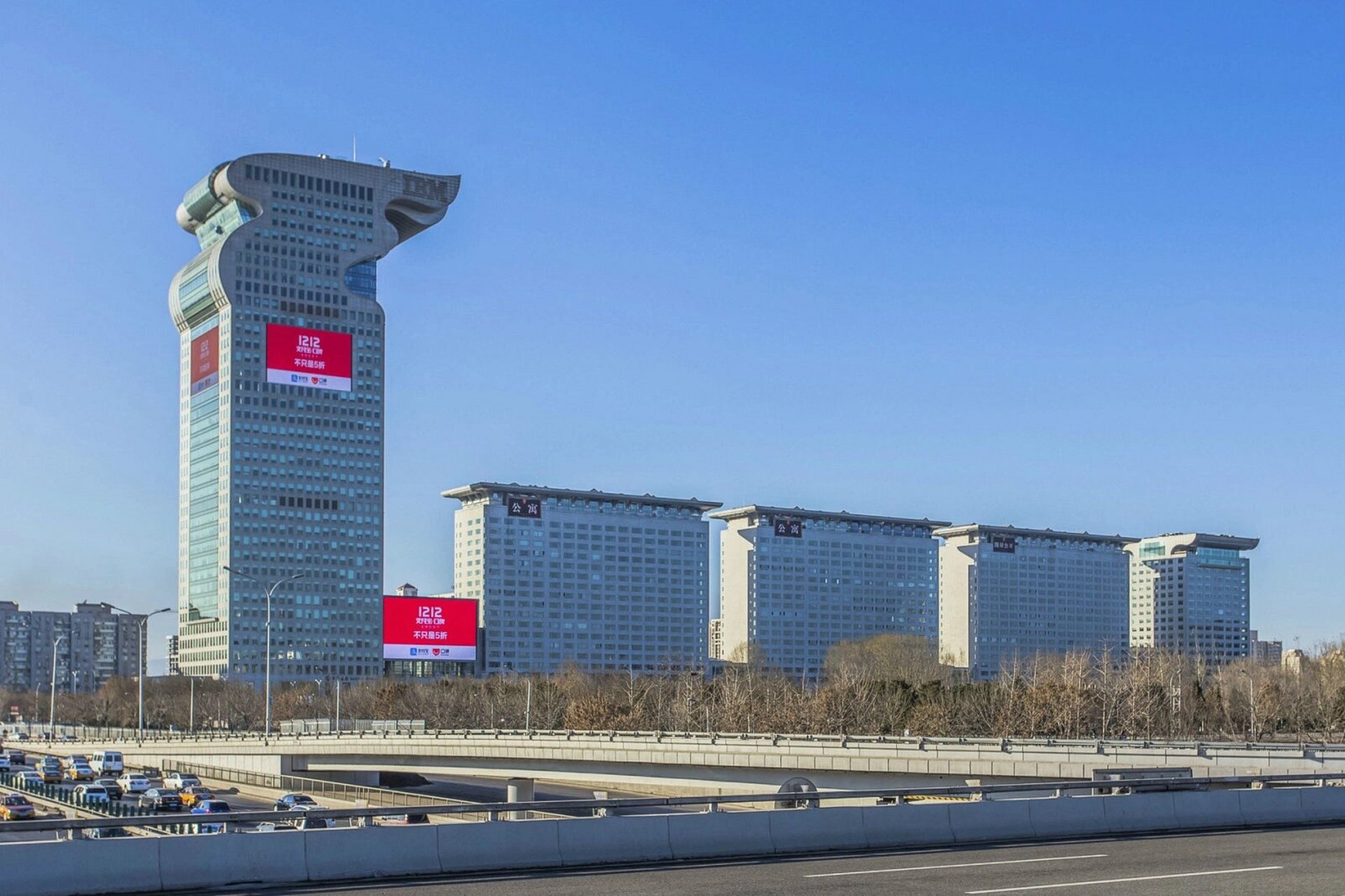 盘古大观龙头改造完成 没有了龙头没有了大屏幕