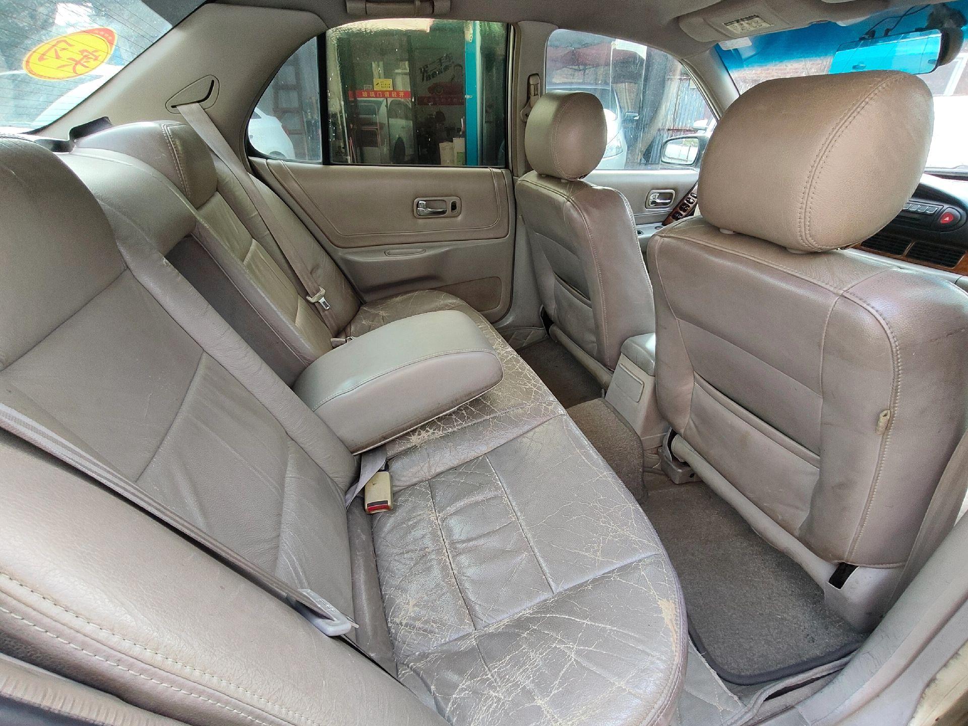 2003年日产风神2.0自动挡