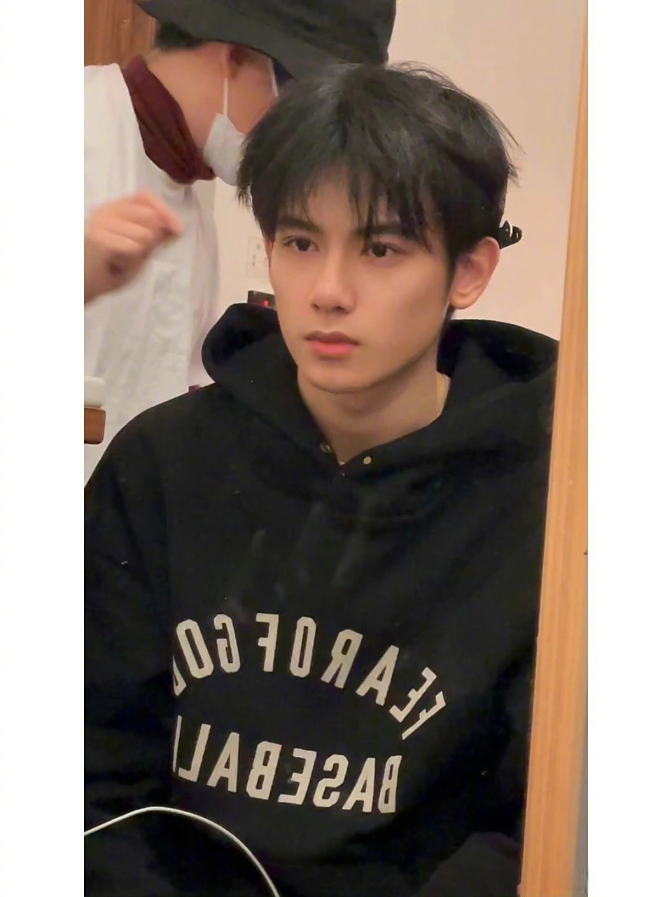 原来之前胡先煦突然瘦下来,帅上热搜,是因为要演乌尔善的电影,乌尔善