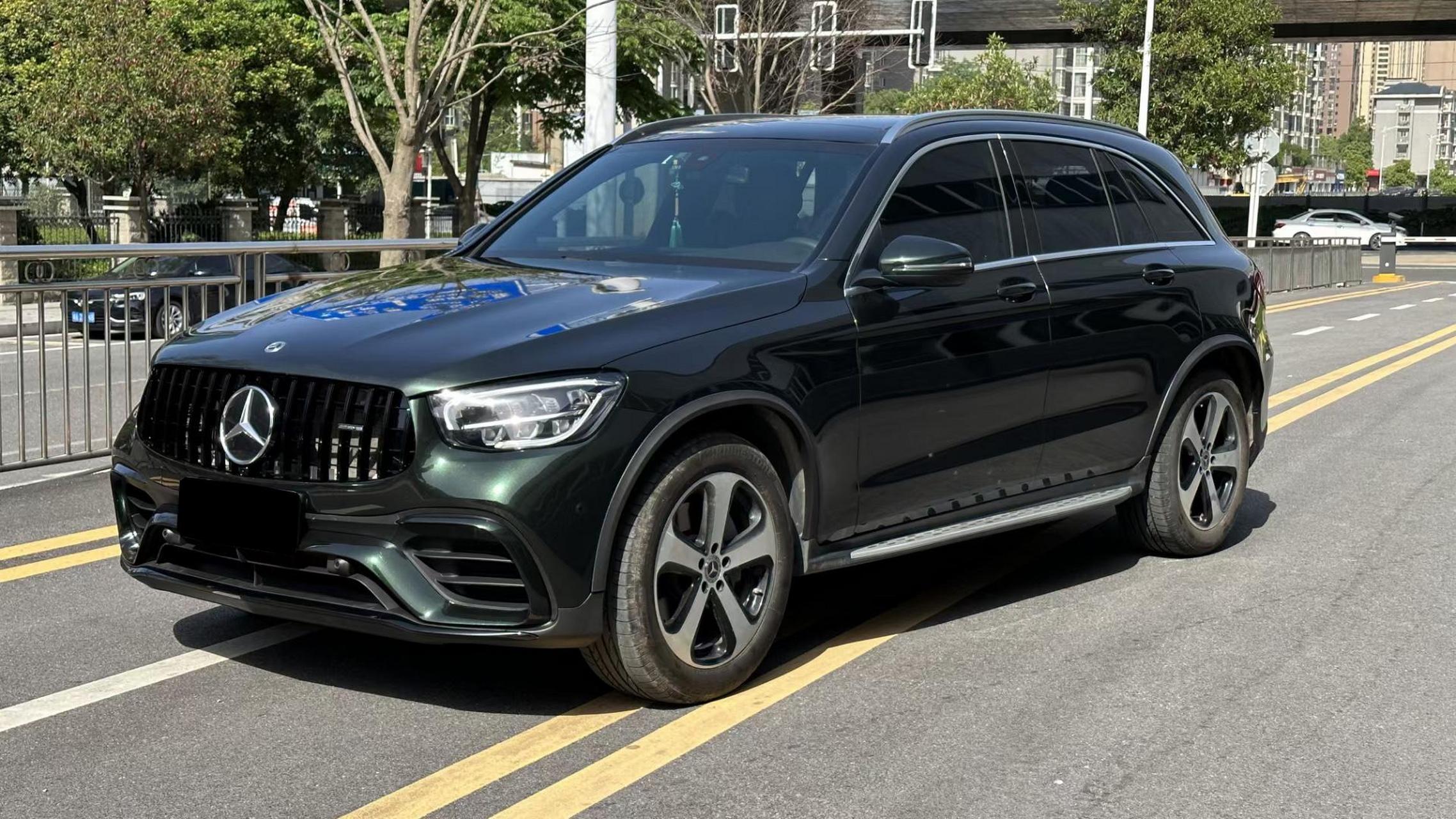 奔驰glc改色祖母石绿改色膜.黑中带绿的颜色,低调又高级的颜色