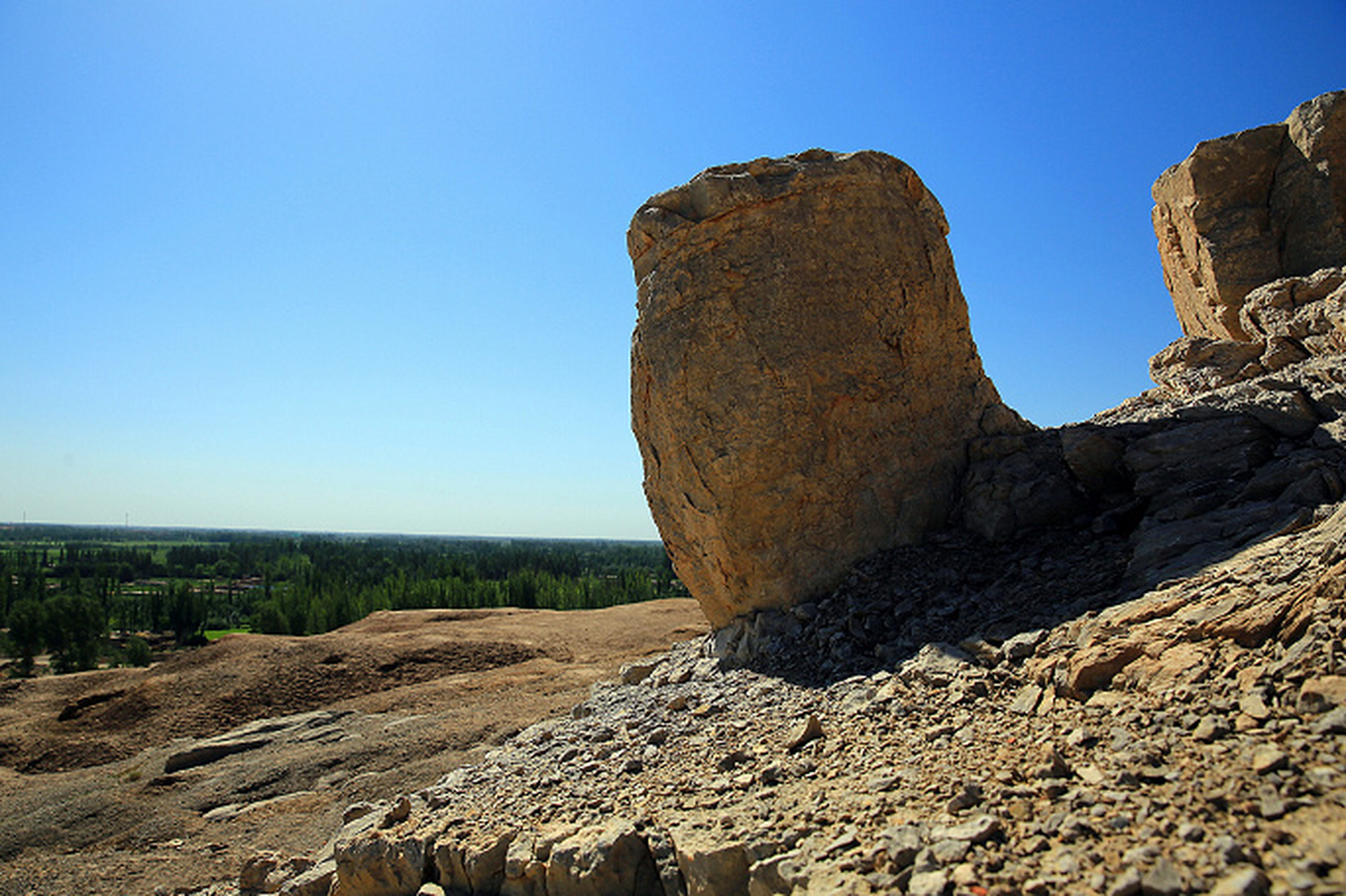 中国旅游日#南疆巴楚托库孜萨来遗址,曾是古丝绸之路上的重镇大站.