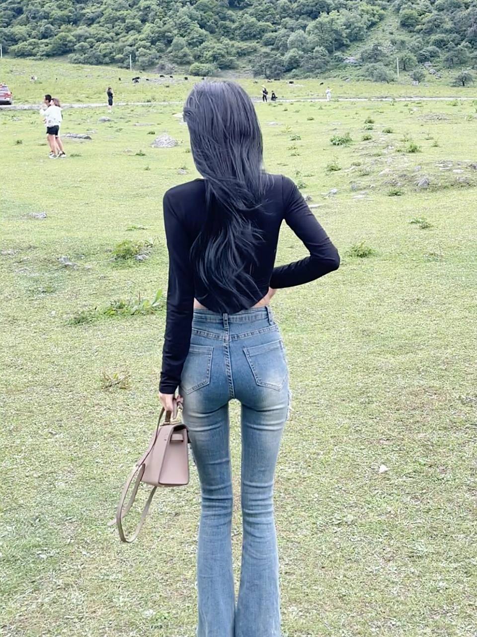 这条牛仔裤的背影绝了