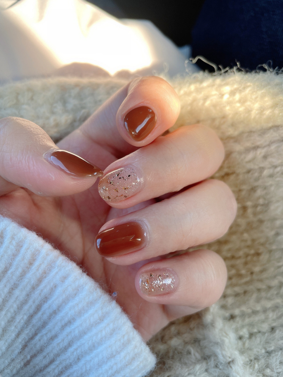 迈入2021的仪式感之一,是做个新年美甲 感觉现在没有那么流行大红色的