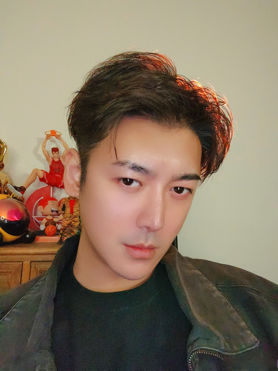 千万不要空腹喝牛奶咖啡……腿麻……lihe李鹤