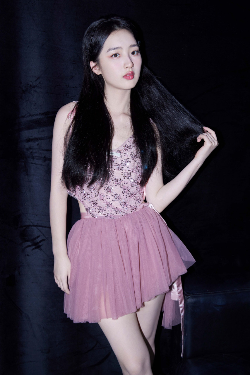 邓恩熙你好星期六甜美风穿搭组图