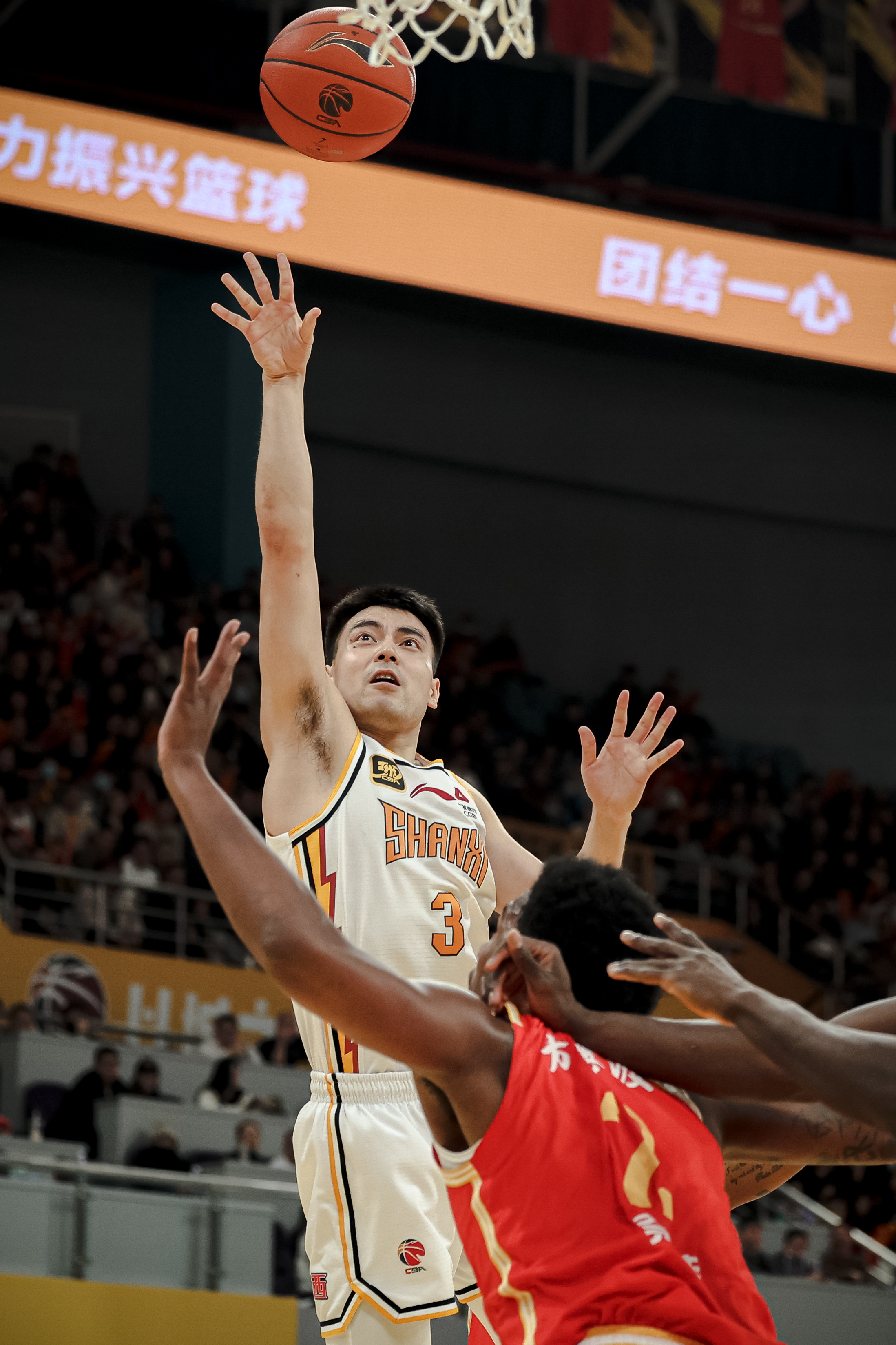 浙江猛龙后卫表现亮眼，带领球队取胜