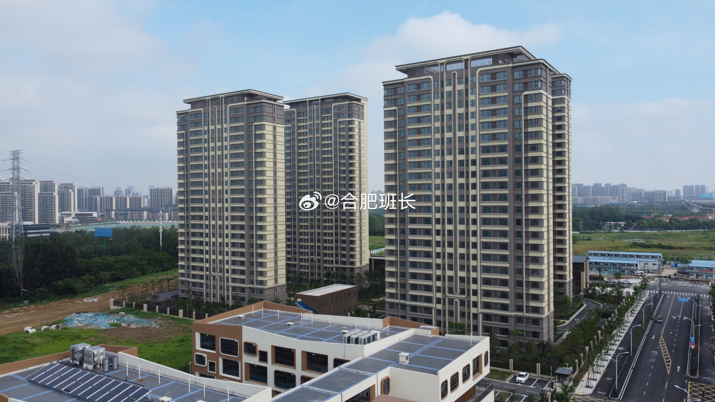 昨天发了美丹家园两张外立面效果图,很多网友觉得没看够,今天特意去拍