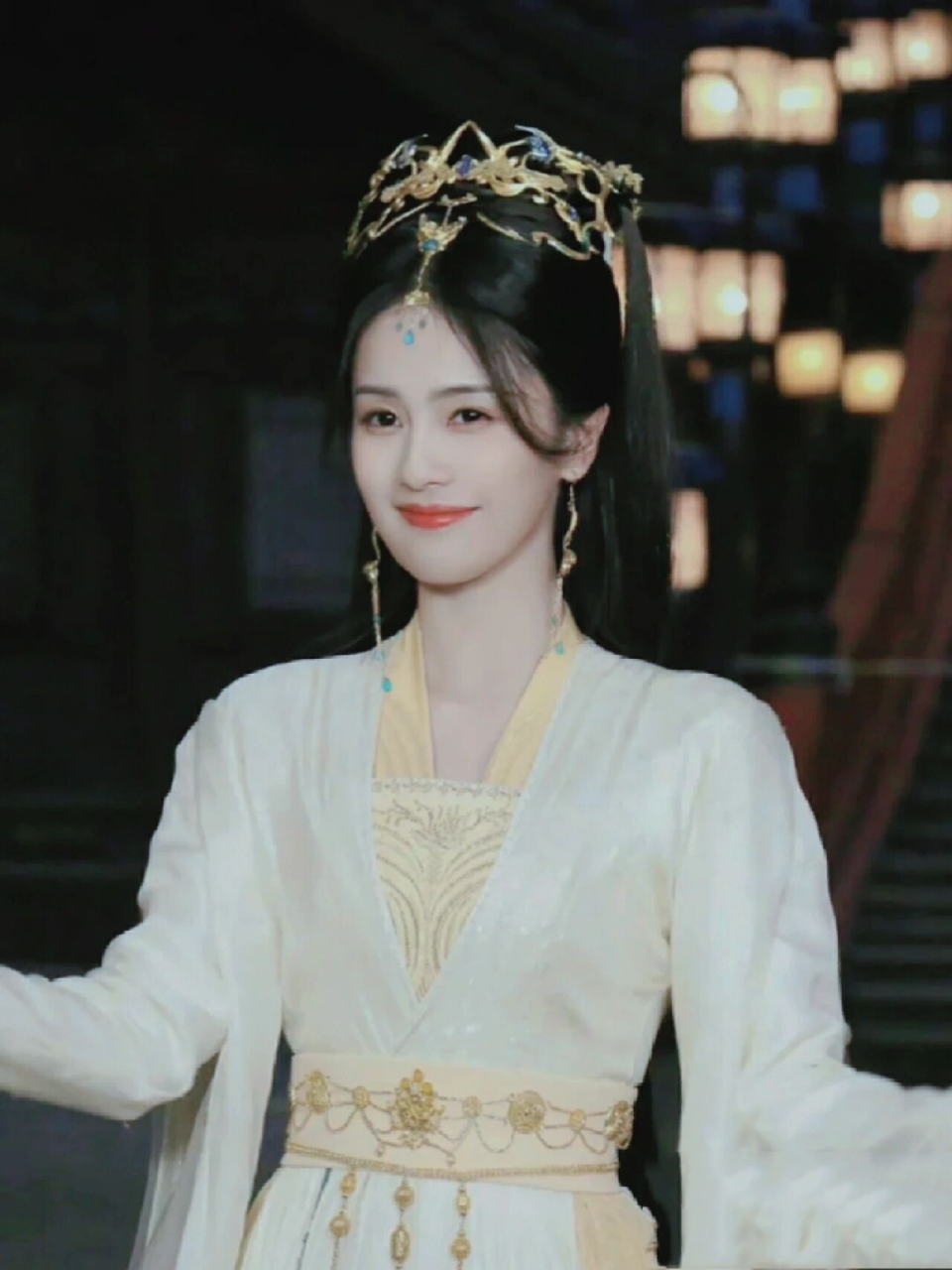 白鹿神仙古装美图 鹿茸们快来抱图吧#白鹿宁安如梦 #白鹿周生如故