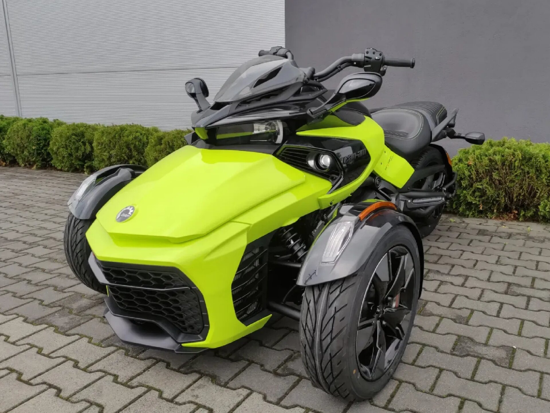 快乐制造机 庞巴迪 brp f3