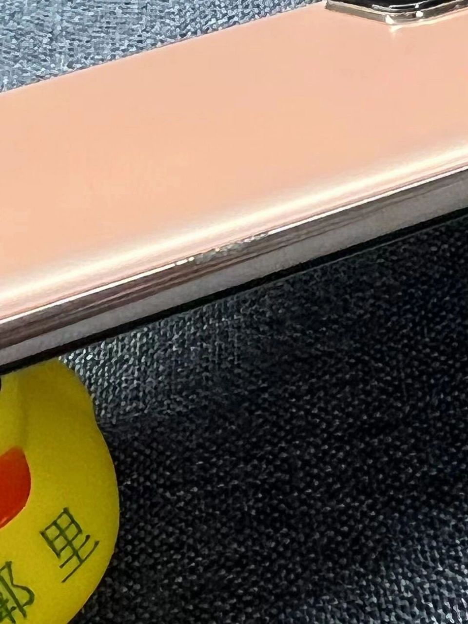 华为 p40 8 128 金金 5g华为p40  8 128g  金色,边框小磕碰,麒麟990