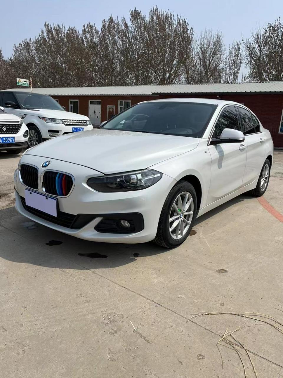 xx万!17年宝马118i,全车原版  一件补漆  精品车况  自动挡,1.5t排量!