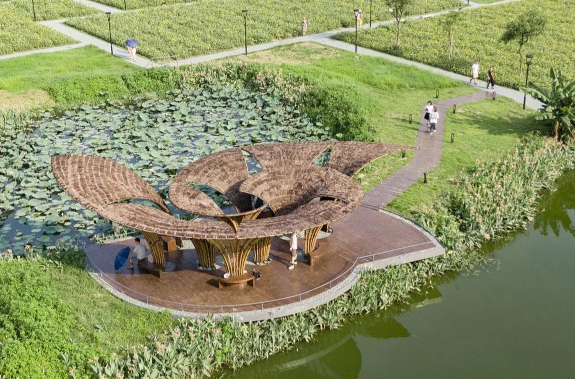 风景园林优秀设计案例8-花海竹亭 竹构系列的设计,源于竹子本身优秀的