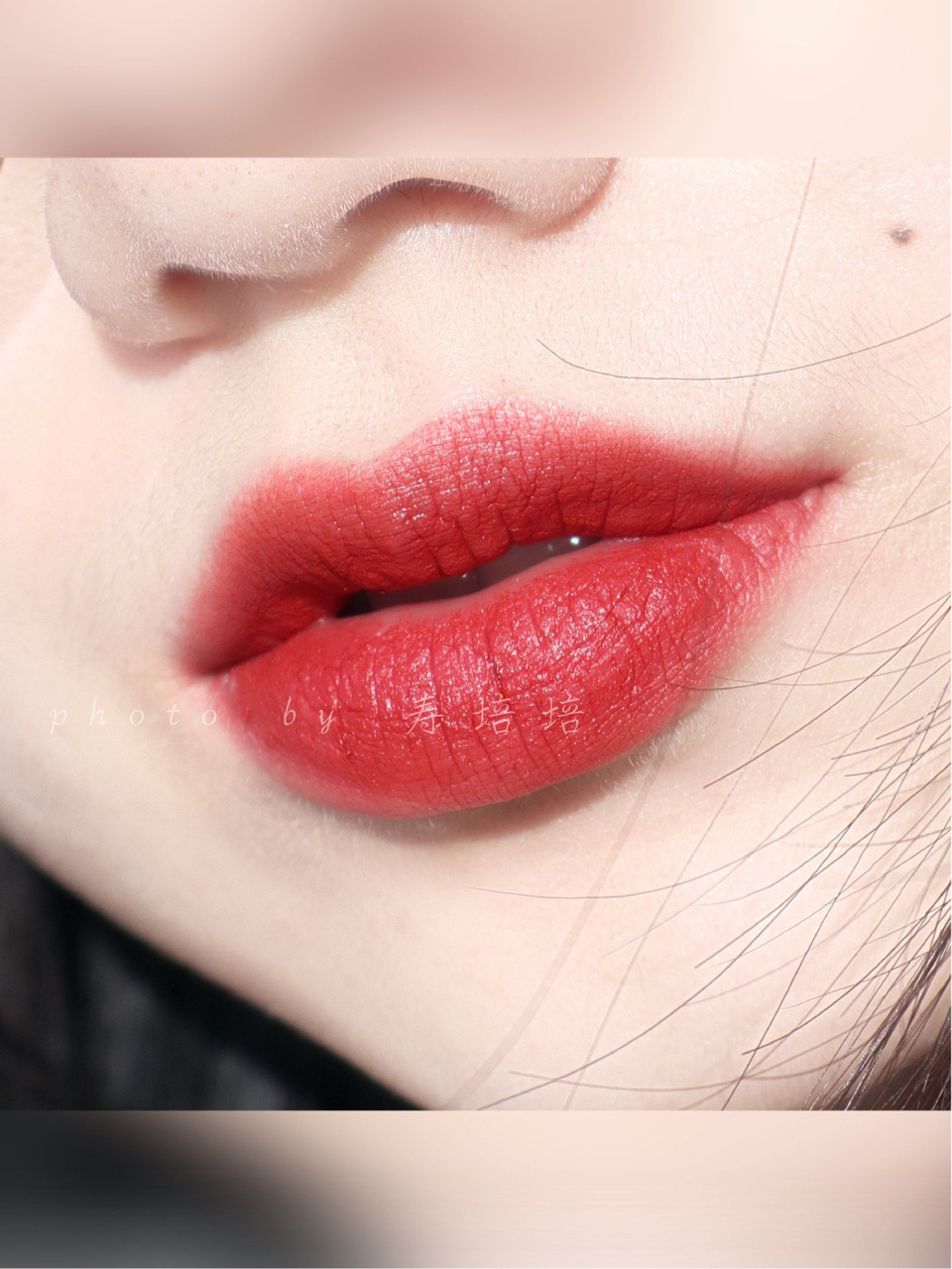 发个试色庆祝一下mac 316 devoted to chili泫雅色口红 提前9015