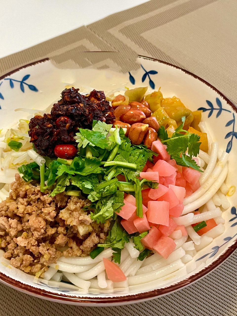 【贵阳老素粉】可谓是贵阳人心中早餐的top前36615 贵阳老素粉的