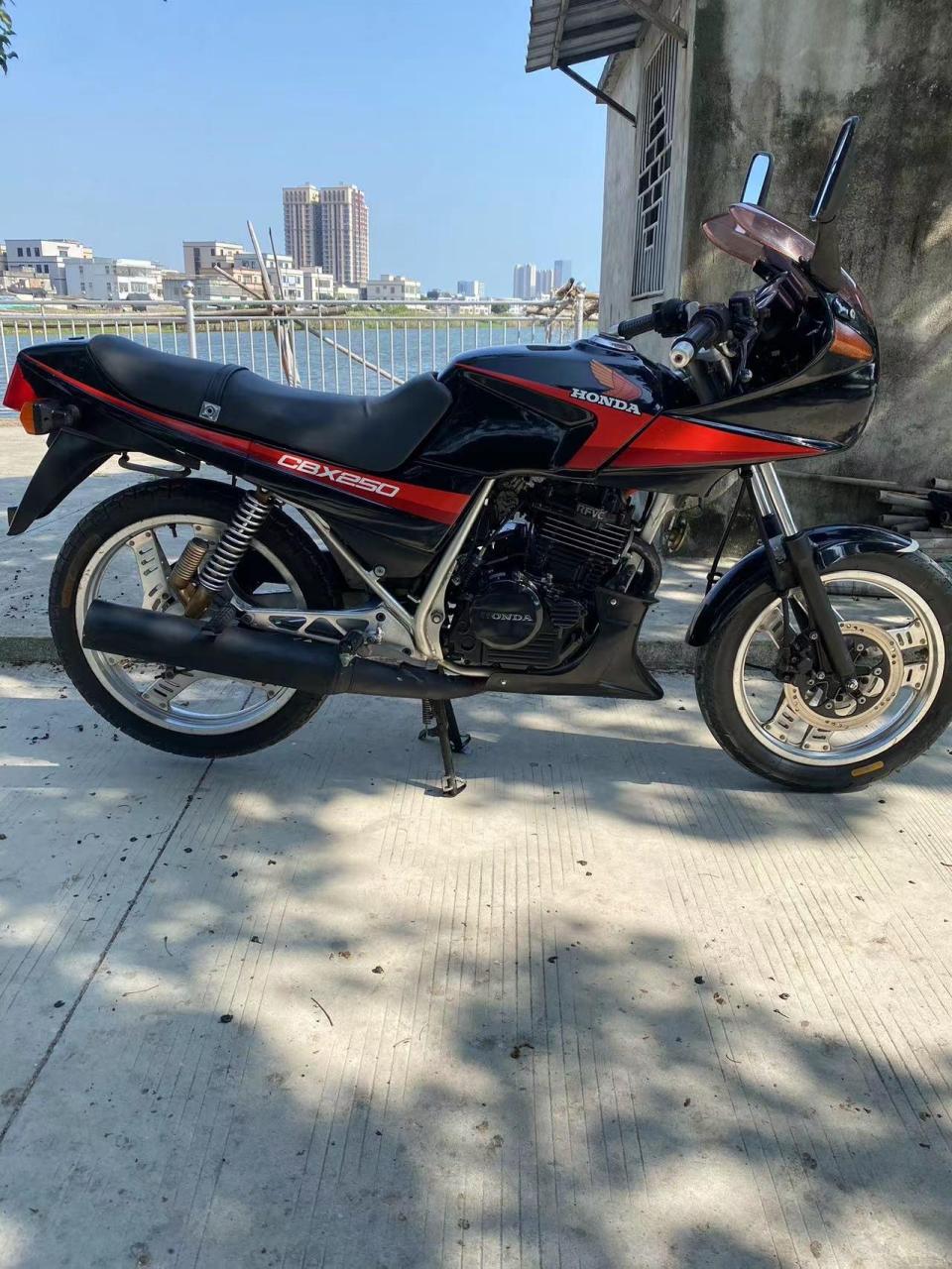 潮汕经典.本田cbx250s