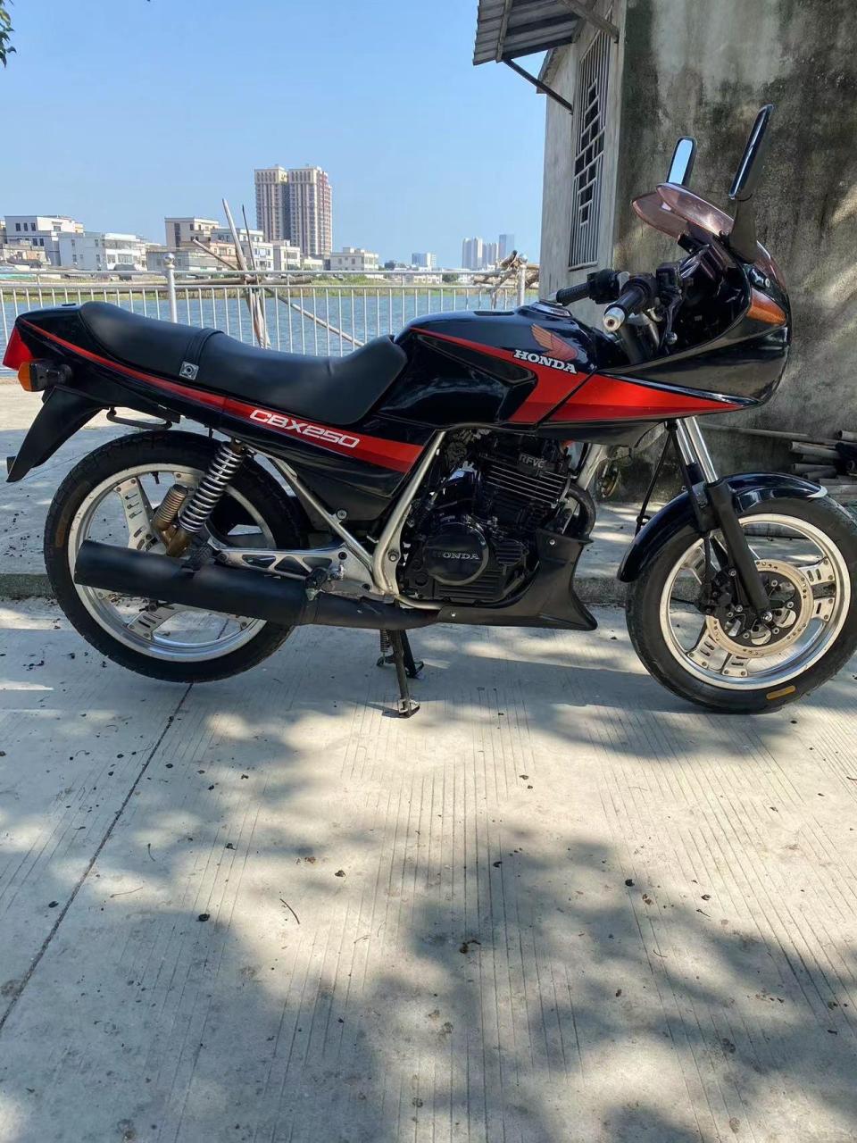 潮汕经典本田cbx250s