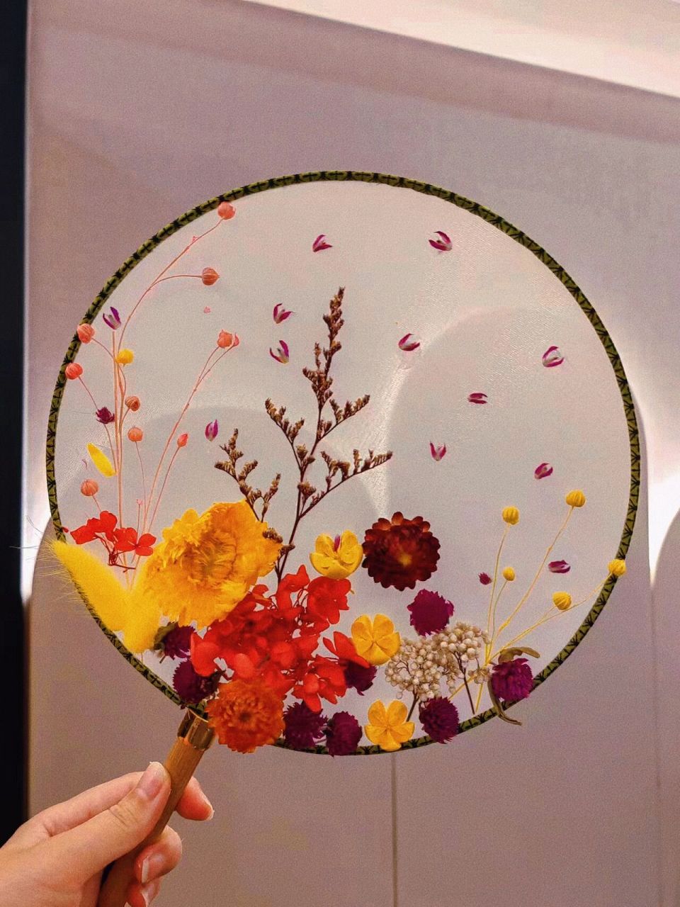 咸阳性价比最高的月子中心# 分享今日 超人妈妈手工作品 --干花团扇