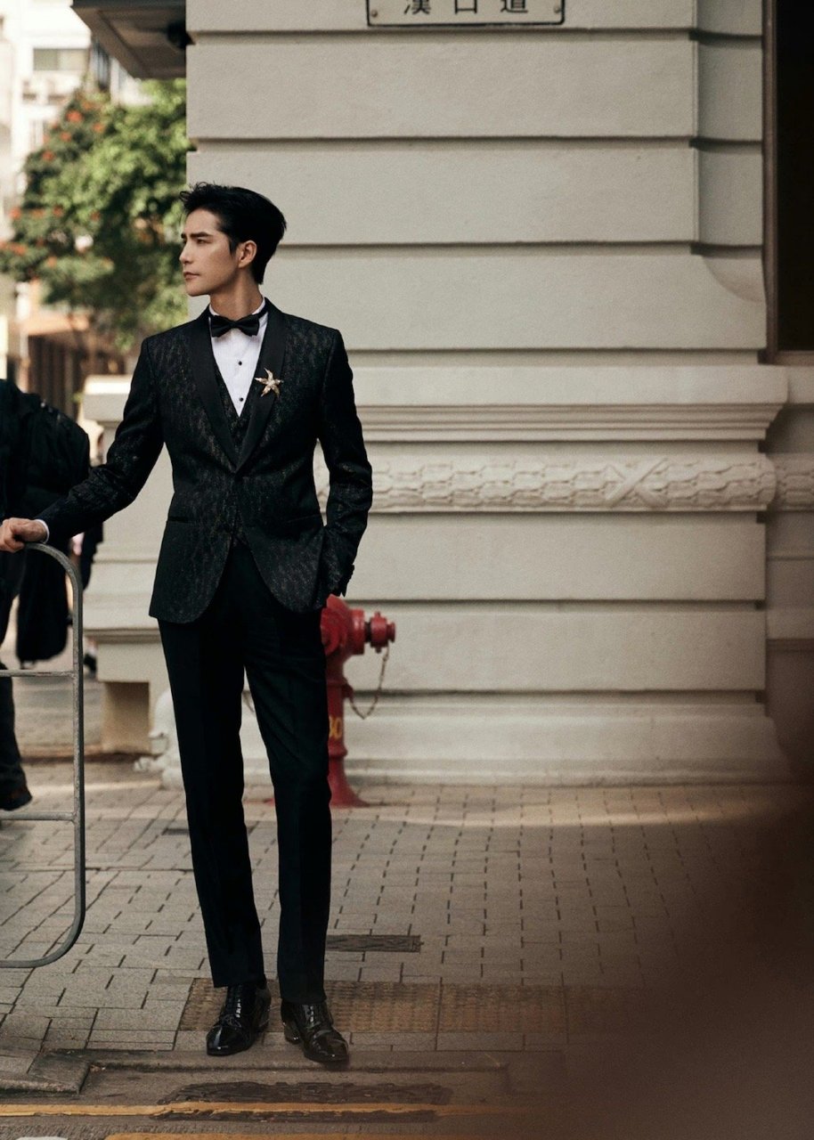 阿云嘎亮相金像奖红毯# 他也太帅了吧!这照片拍的好有感觉啊!