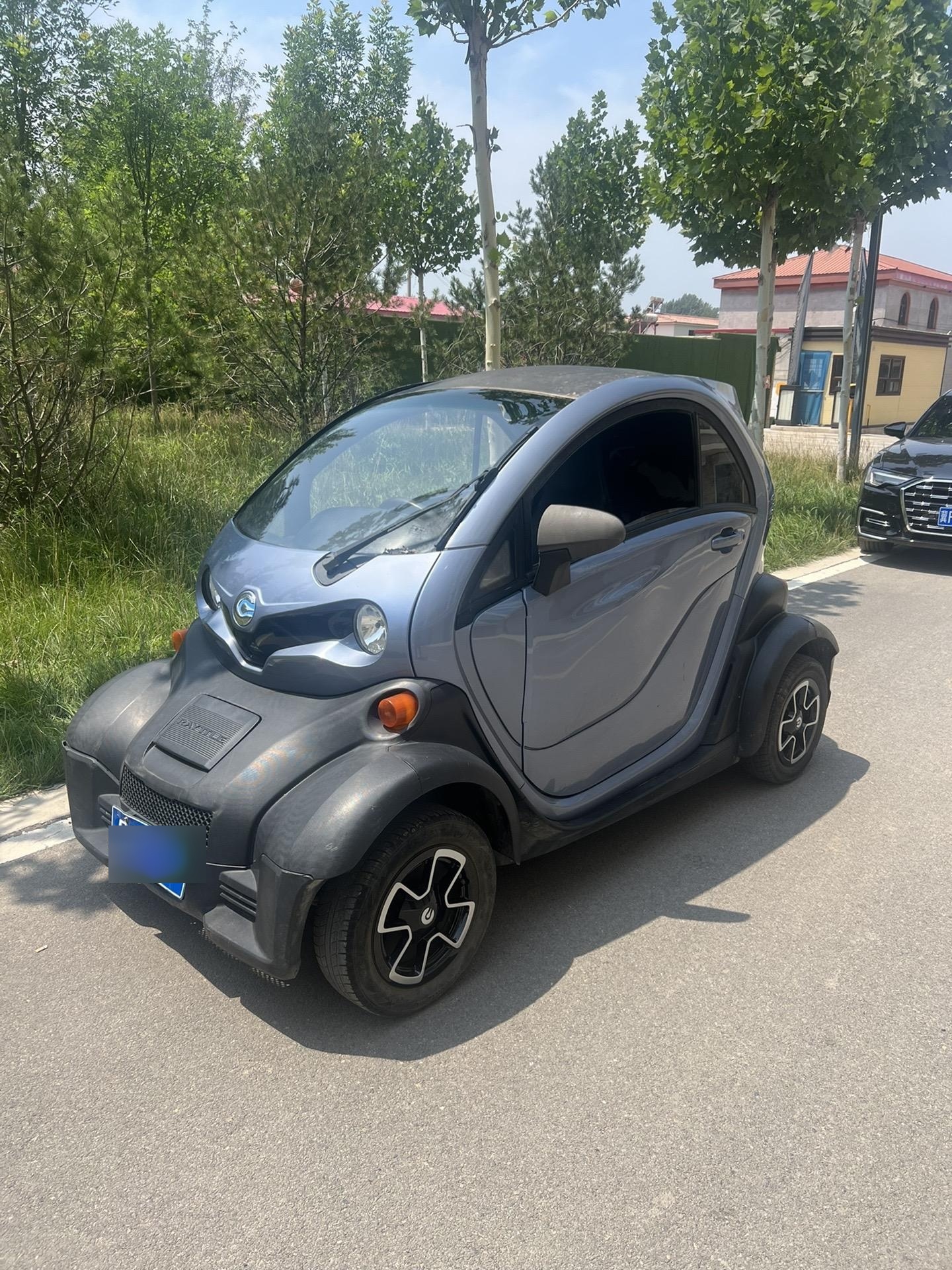 最新到家微米e28电动四轮车