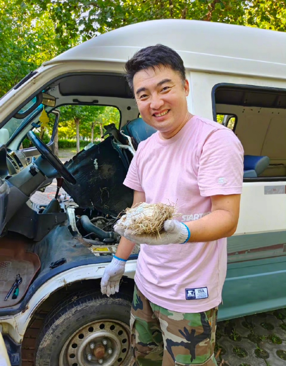 奶爸花3万元将面包车改成房车#父爱的潜力到底有多大?