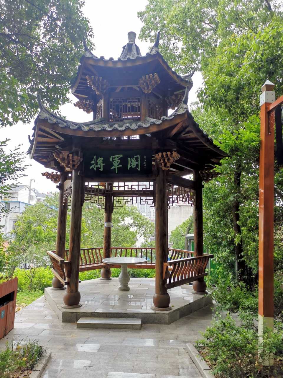 黄麻起义麻城革命烈士陵园 麻城烈士陵园位于湖北省麻城市城区陵园路