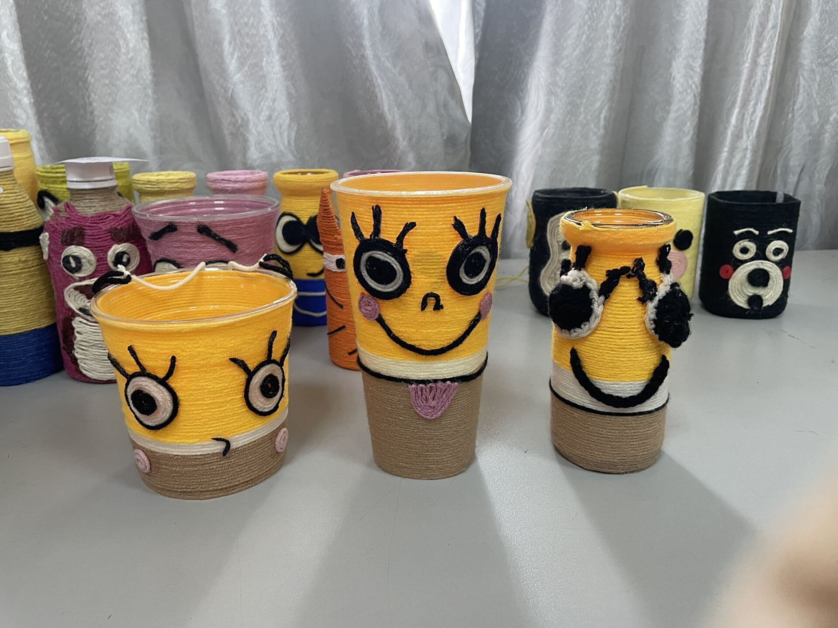 毛线瓶子手工 塑料瓶子不要扔!把手工做起来装饰.