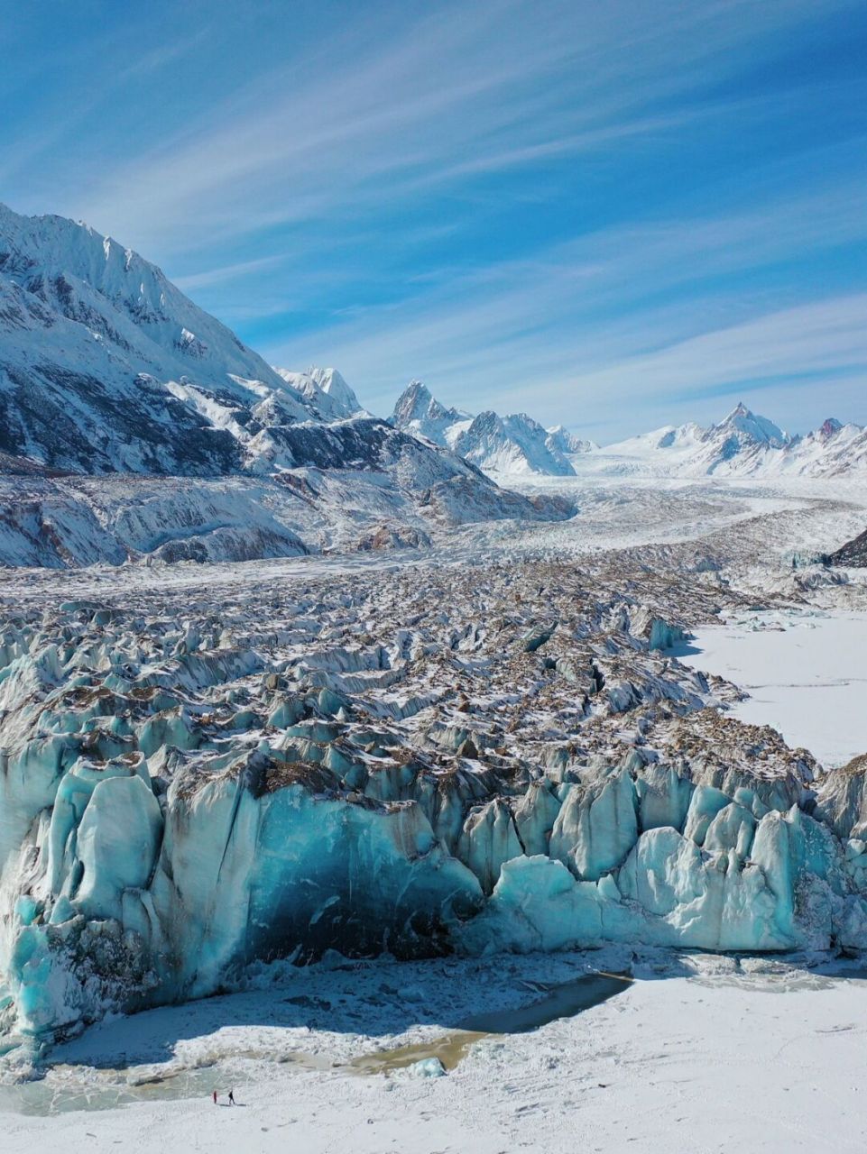 不出国也能看冰川,这是西藏来古冰川 它是世界三大冰川之一,是世界