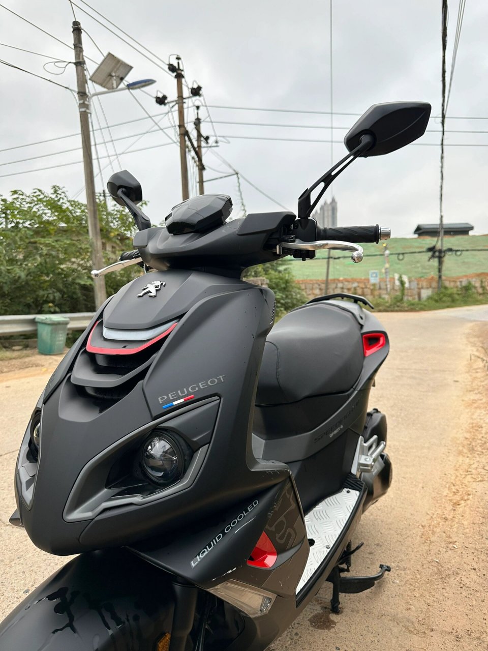 20年标志sf4 20年标志sf4,性价比超高的踏板车,一手户,安全行驶九百