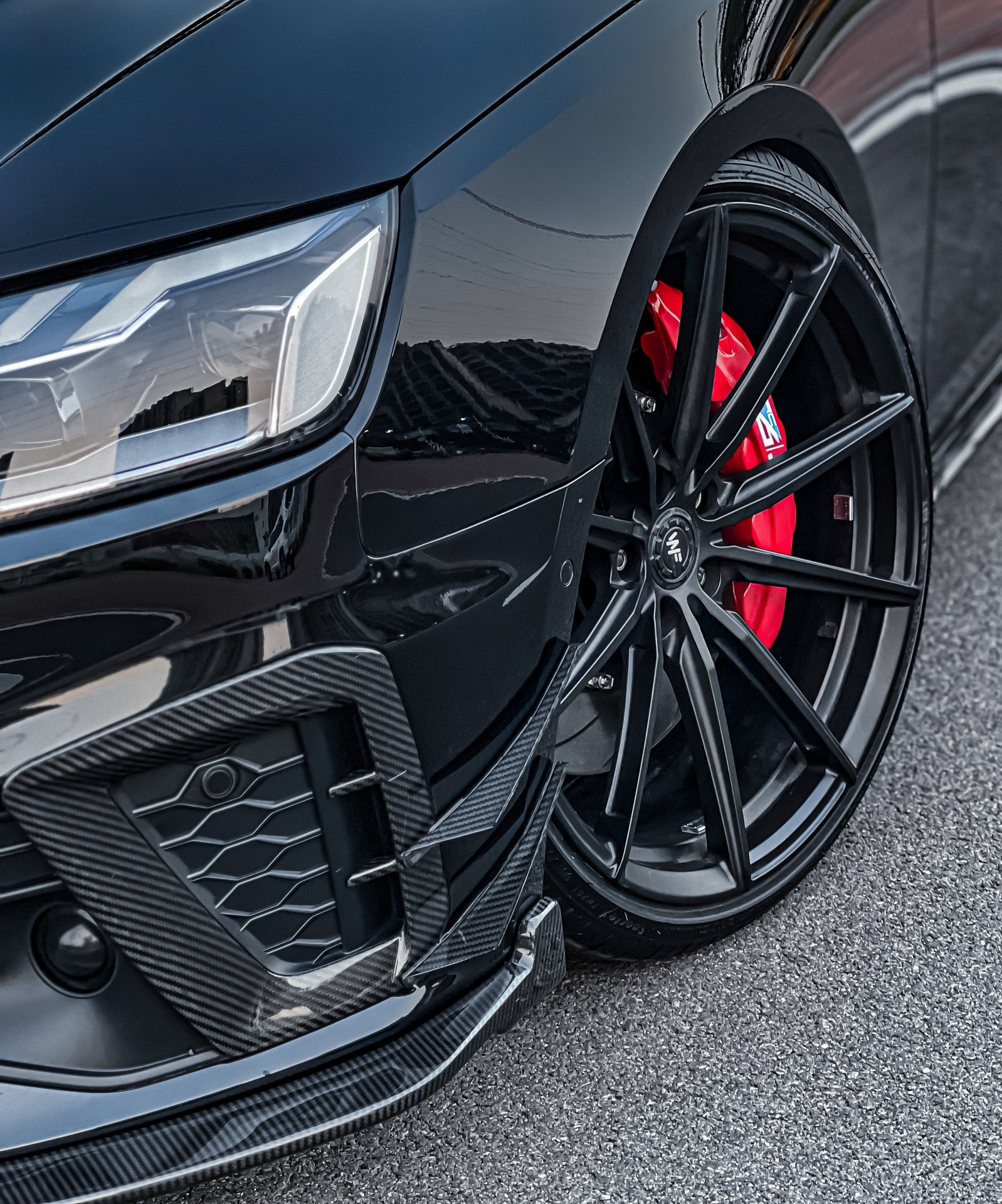 奥迪aⅣ装车wfcf3 绝不绝? 最近很火的wf 深凹轮毂 好像挺火的,所以也