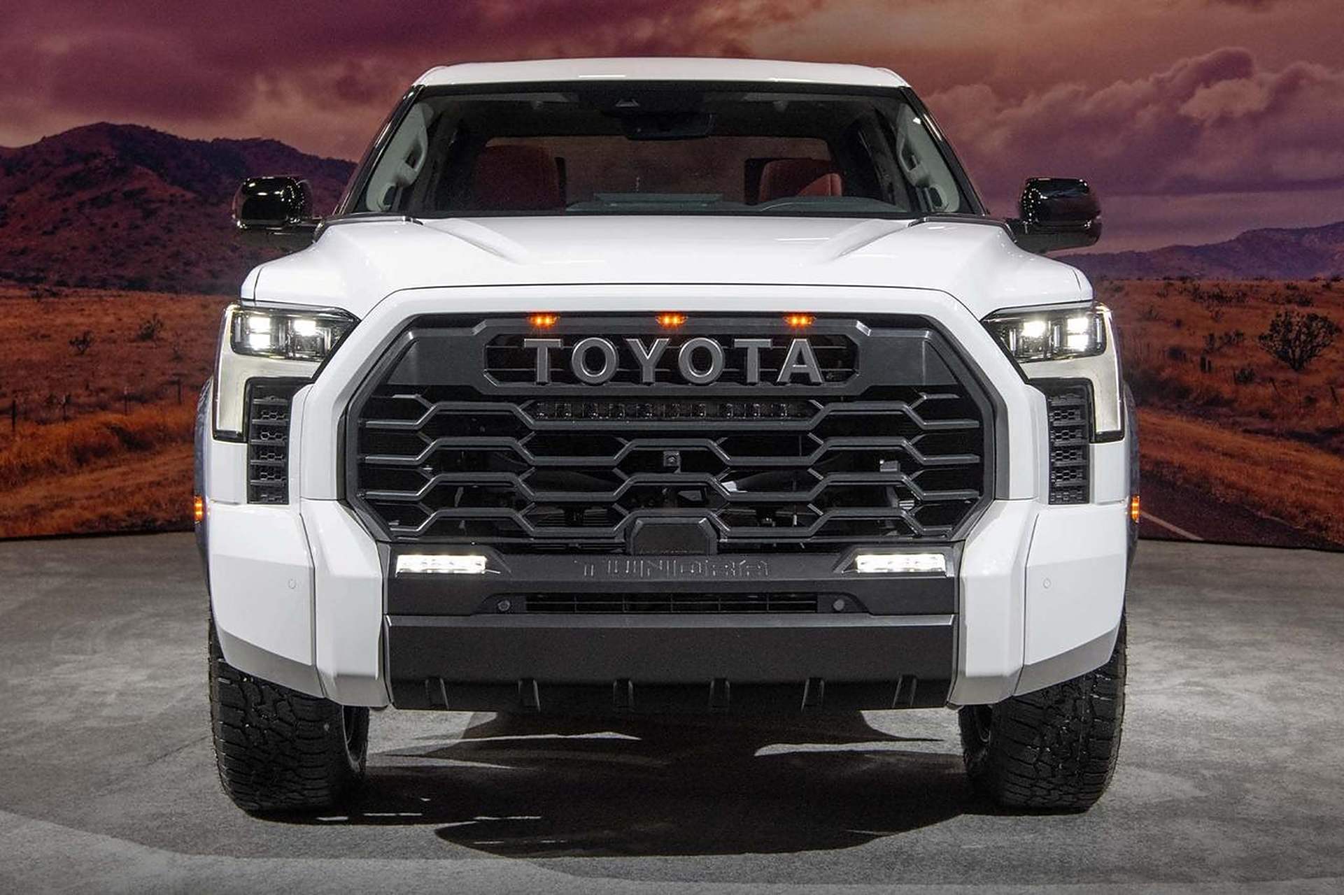 2022 丰田坦途 tundra trd pro,与新款陆地巡洋舰和雷卡萨斯600同款v6