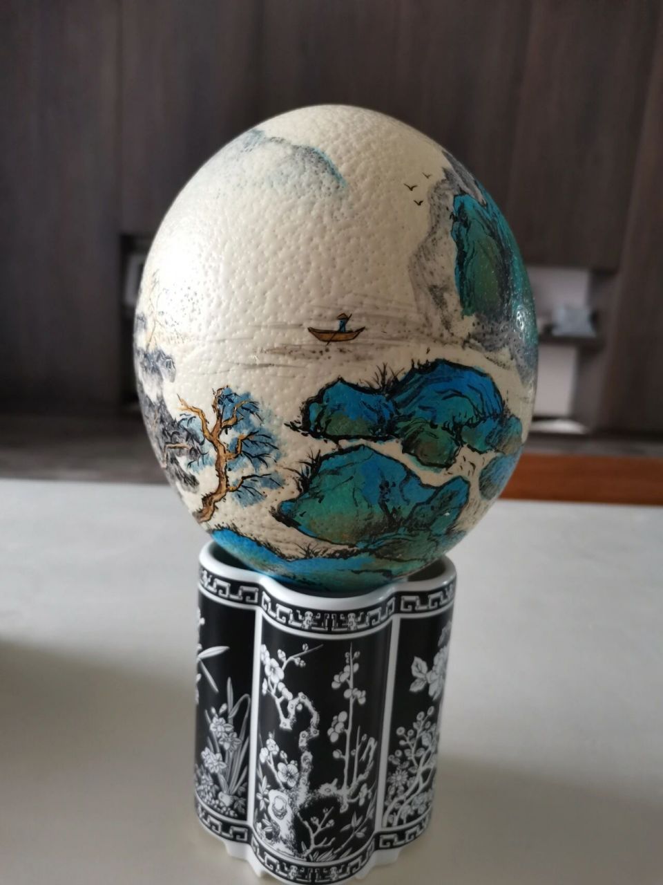 鸵鸟蛋绘画 鸵鸟蛋绘制: 1.清洁晾干 2.