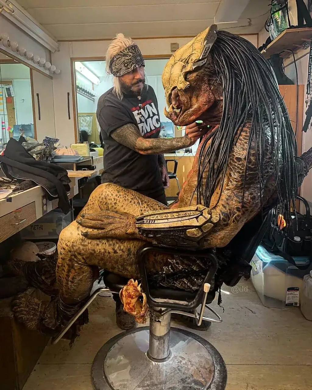 被这只铁血战士圈粉了 铁血战士:猎物 prey (2022)片场照