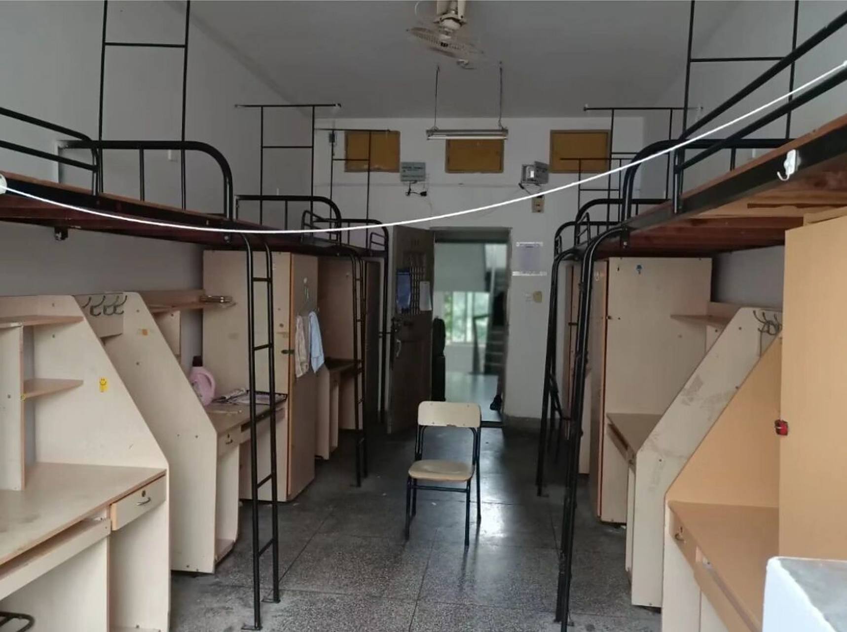 东华理工大学宿舍简述 东华理工大学分枫林,南昌校区 两个校区宿舍为