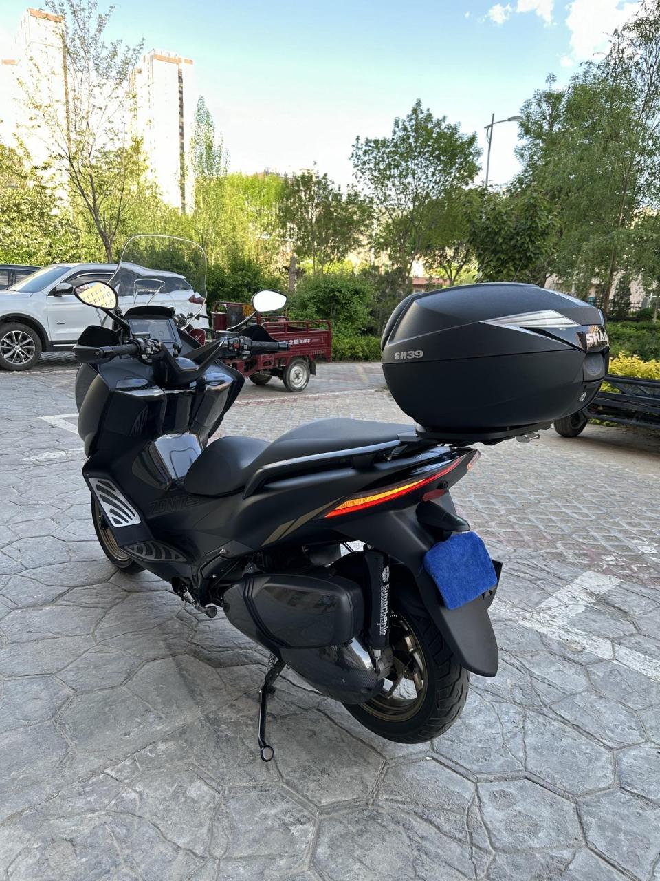 升仕350e 2023公里.