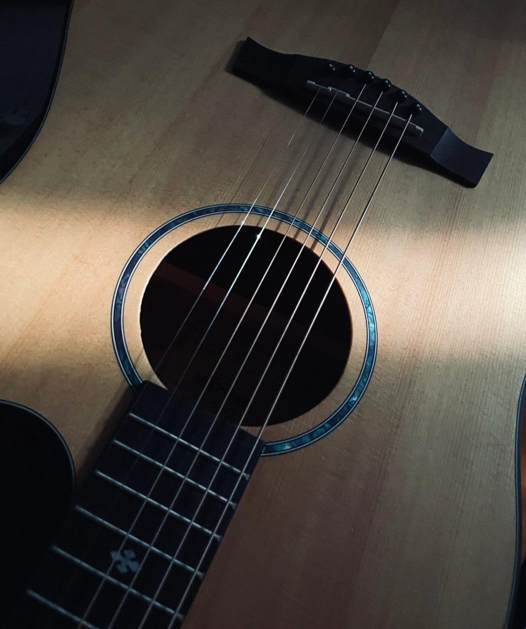 费森clr300 新手学 吉他完全ok 报吉他班时候买的.买来三个月左右.