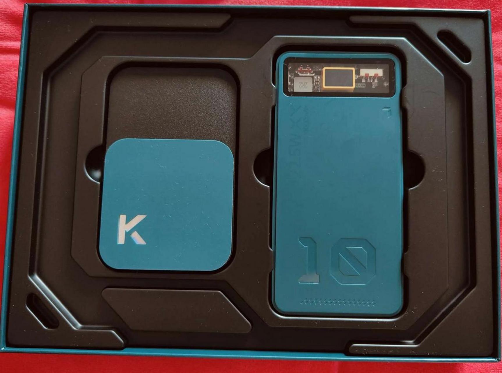 有索尼imx890和ois光学防抖,颜值和影像这两样都占全了,100w闪充