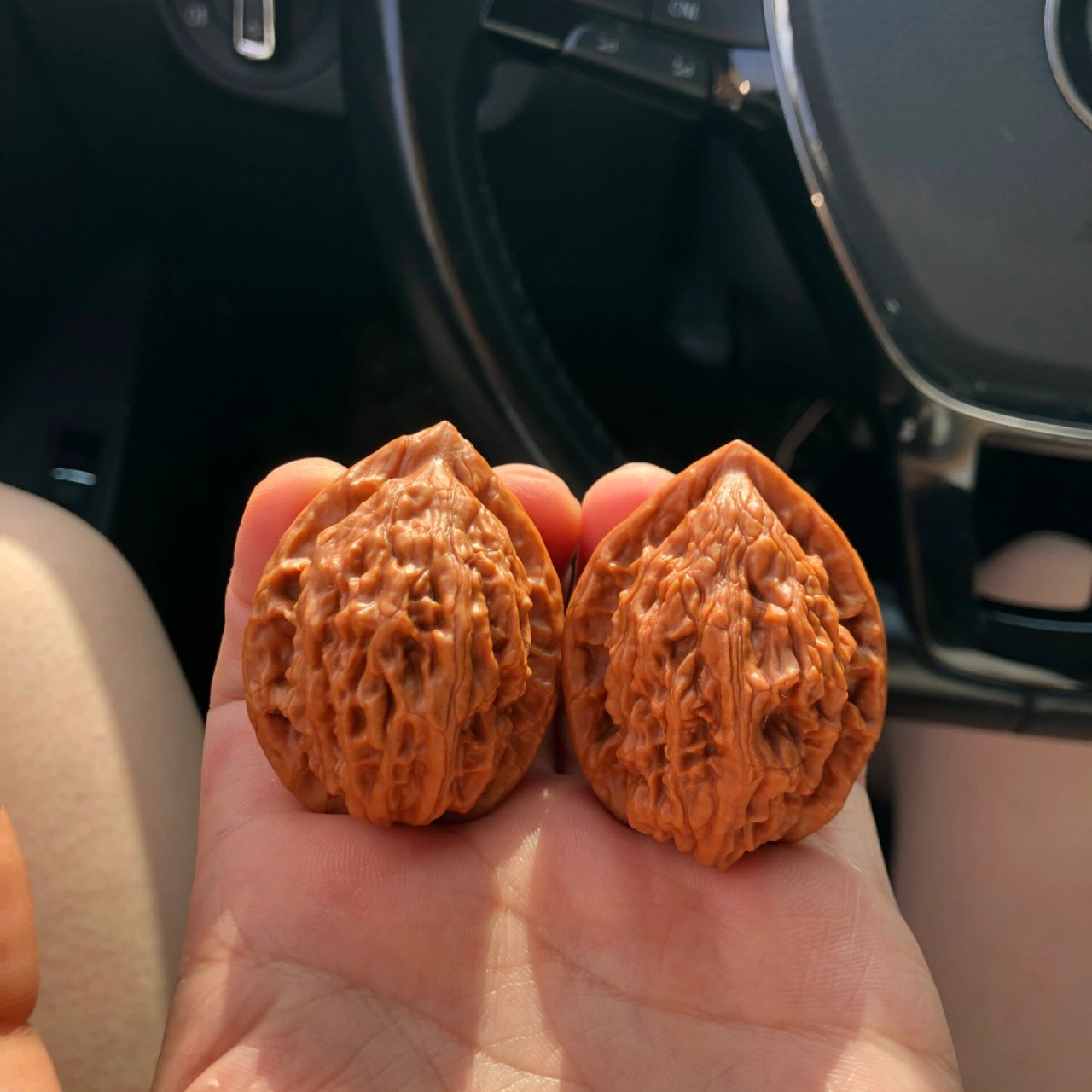 野生大红袍文玩核桃38mm精对儿 野生小众大红袍!