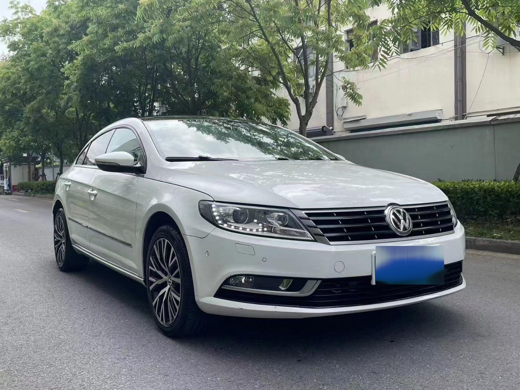 新到 17 年上牌大众 cc 2.0t 至尊版,最美轿跑.