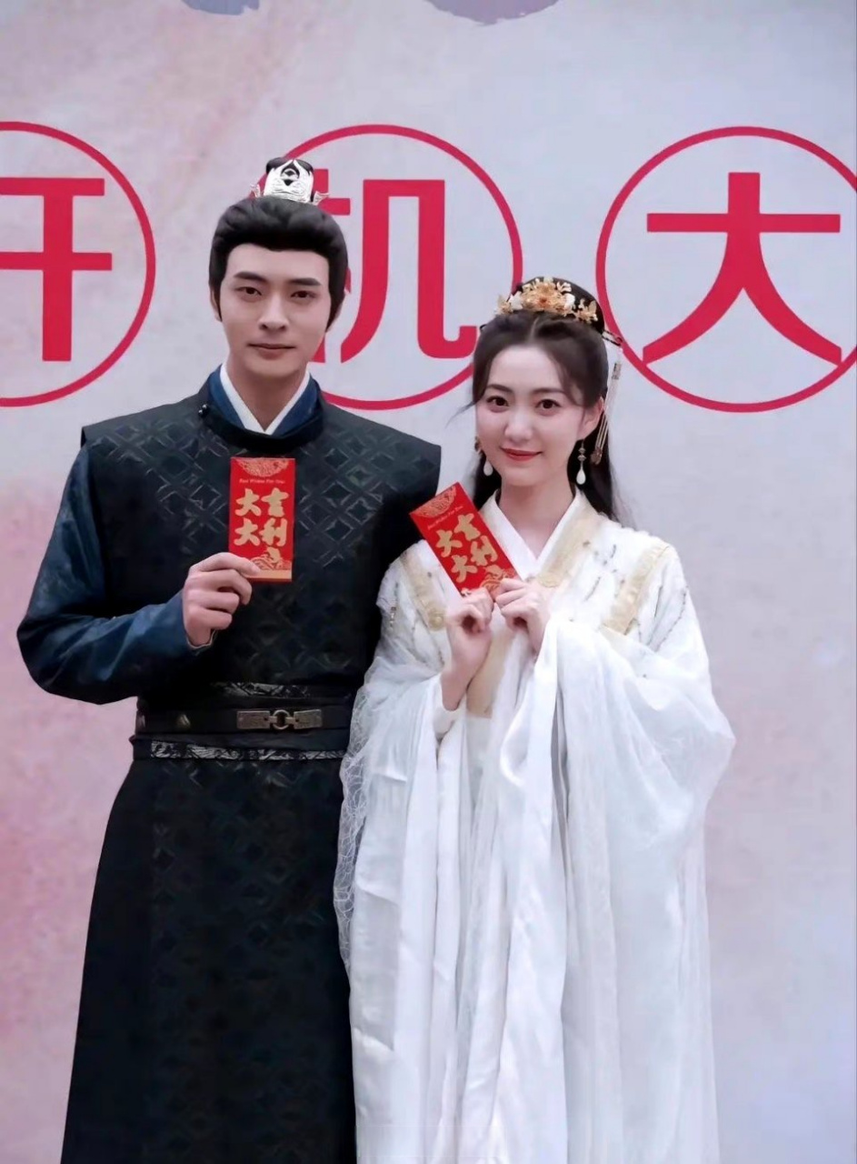 不会图三是谢景行和沈妙吧[微笑][再见]