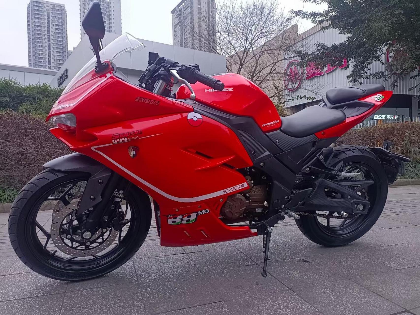 喜力蛟龙200红色大跑车,车况发动机外观非常好